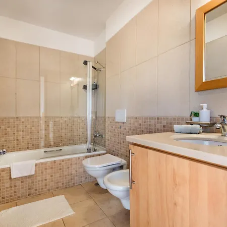 Casa Louro Apartment *