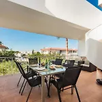 Casa Louro شقة