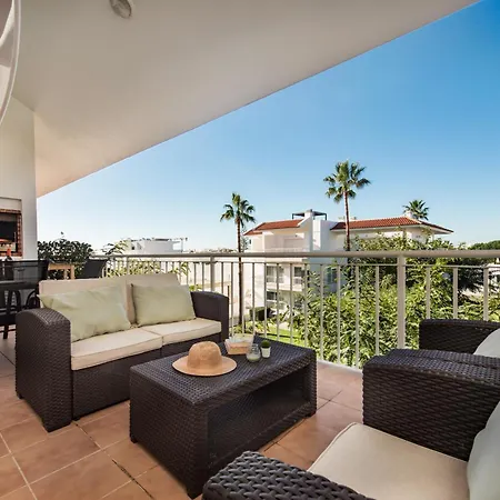 Apartamento Casa Louro